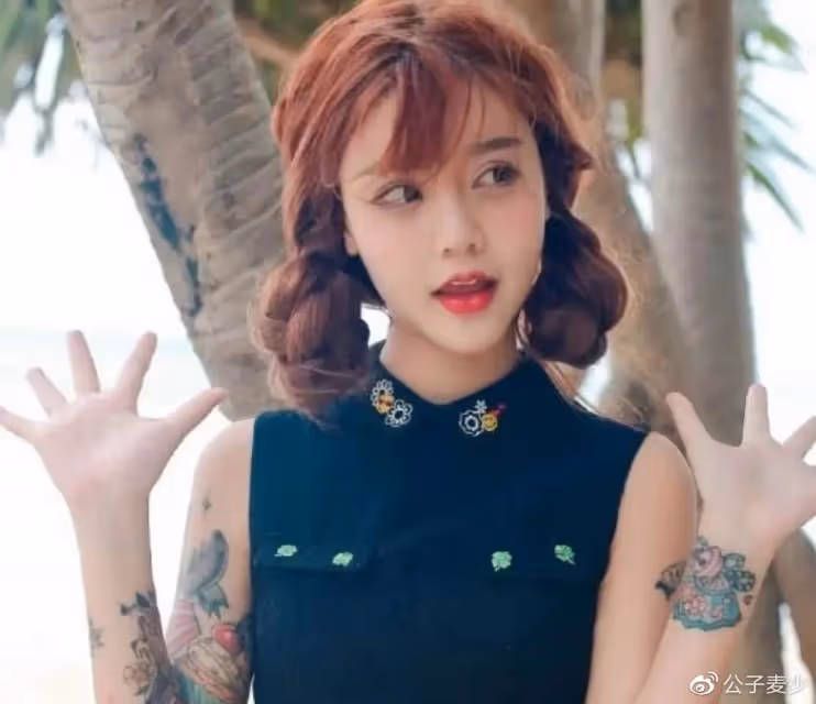 19歲打胎2次,20歲直播生娃,24歲官宣4婚:她怎麼淪落到這個地步?