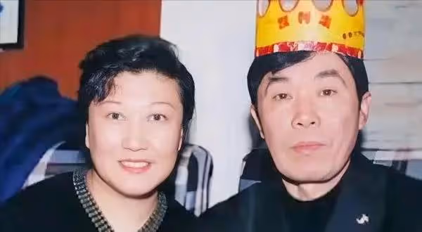 當年高秀敏意外猝死，何慶魁13年後披露真相：她撒謊把命搭進去了