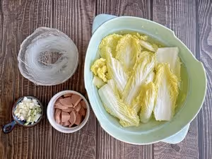 娃娃菜粉絲煲，低卡又鮮美