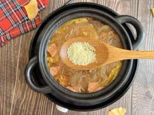 娃娃菜粉絲煲，低卡又鮮美