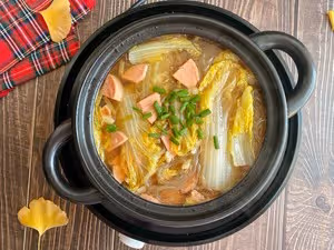 娃娃菜粉絲煲，低卡又鮮美