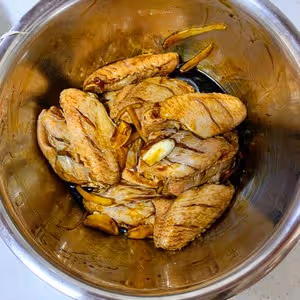 鮑魚雞翅煲（家庭版）