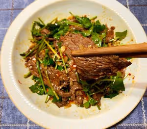 丈母娘吃了都夸的涼拌香菜牛肉