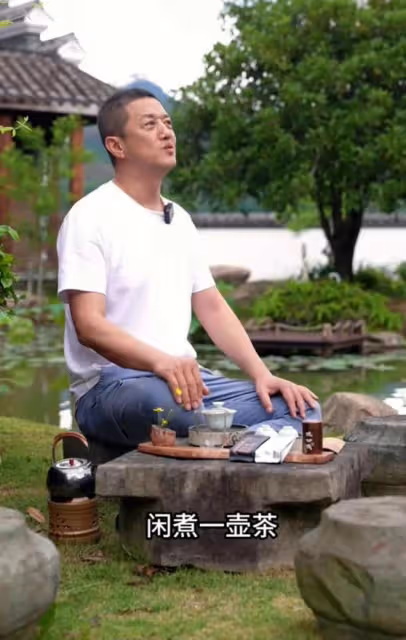 李亞鵬:莫欺少年窮,以前我到景點都拉橫幅歡迎,如今處處受排擠