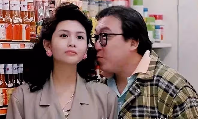 王晶母親節全家福罕曝光!倆女兒仍未嫁,長女太像爸漂亮次女像媽