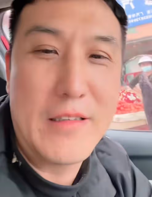 知名演員馬赫自曝遇碰瓷,對方直接躺車頭上!被嚇一跳慶幸有監控