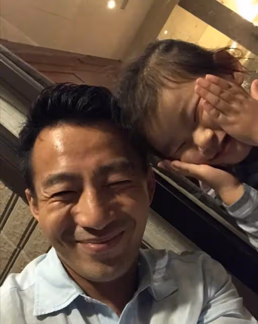 汪小菲曬兒子慶生照,兒女正面出鏡像爸爸,姐弟倆悶悶不樂引爭議