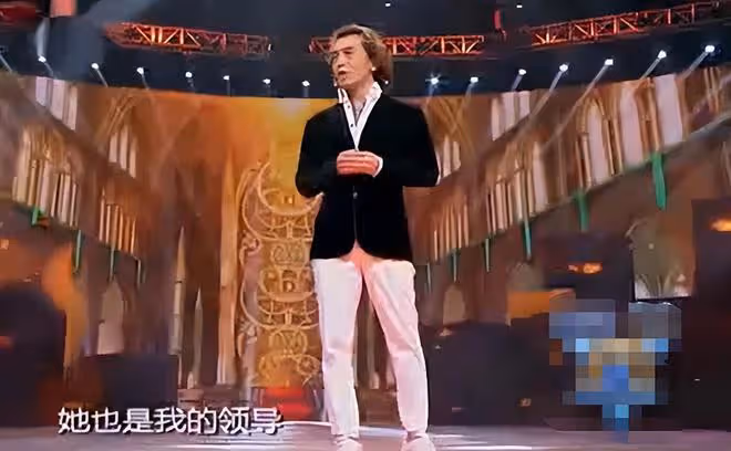 李詠女兒在美國為媽媽過母親節,穿母女裝約會,21歲法圖麥顏值高