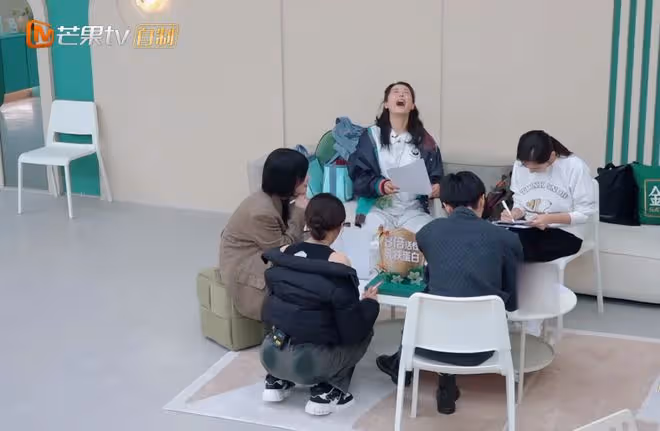 為了4句歌詞,秋瓷炫專程飛回韓國學習,她的認真該讓徐懷鈺臉紅