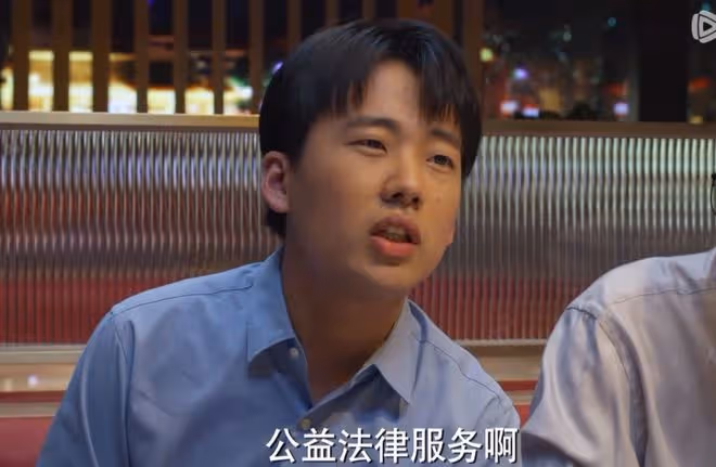 郭麒麟演技引爭議,表演過於生活化,念台詞嘴太碎,被指像黃磊