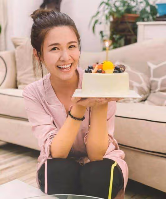 TVB小花曾走光露胸墊被封時裝車禍,如今瘦身成功,顏值重回巔峰