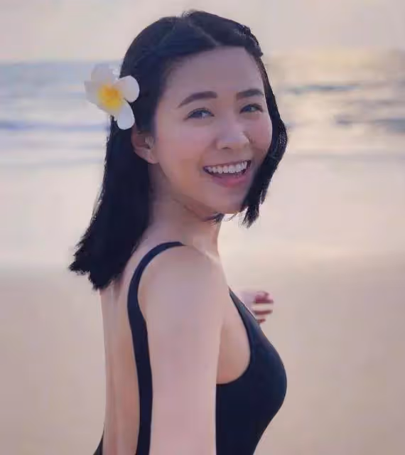 TVB小花曾走光露胸墊被封時裝車禍,如今瘦身成功,顏值重回巔峰