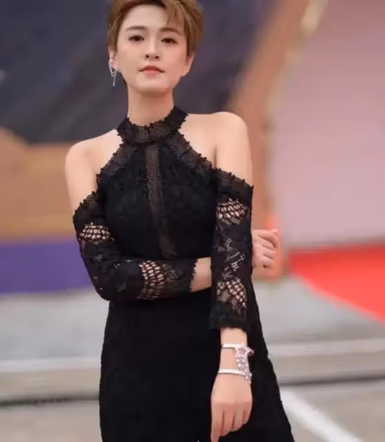 TVB小花曾走光露胸墊被封時裝車禍,如今瘦身成功,顏值重回巔峰