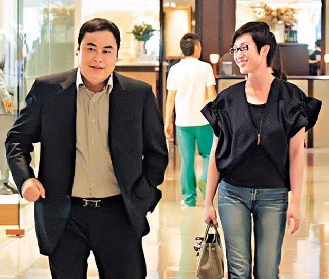 香港知名女星復出演風塵女子,與多名富商傳緋聞,至今單身未婚