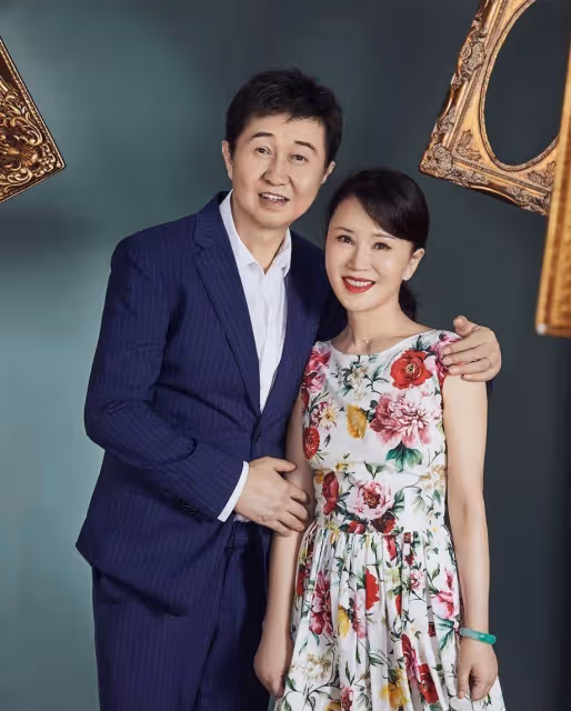 付笛聲夫婦舞台獻唱惹爭議！他56歲容顏未改，任靜卻老得認不出