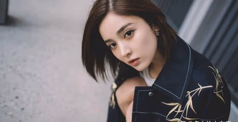 「蠢美人」古力娜扎,簽錯公司,交錯男友,不紅不是沒原因