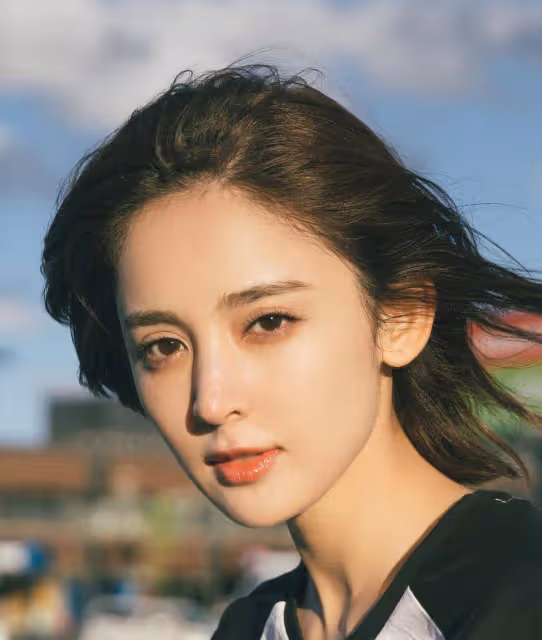 「蠢美人」古力娜扎,簽錯公司,交錯男友,不紅不是沒原因