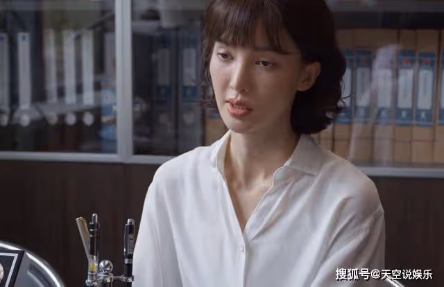 《平凡之路》欣欣的筷子腿,左娜的螞蟻腰,打臉了以瘦為美的時代
