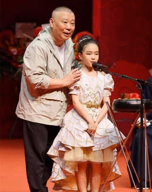 曹雲金這免費相聲,是創新還是回歸?對相聲小劇場打擊有多大?