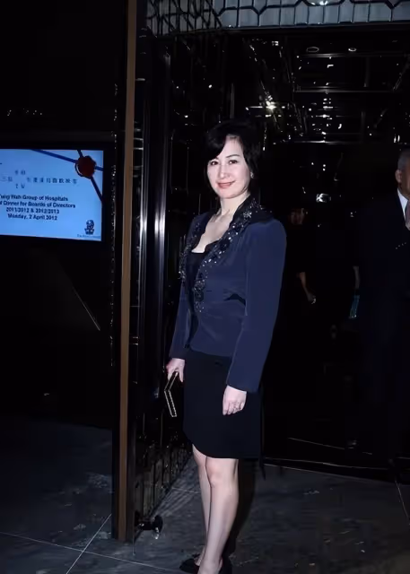 何超瓊告訴你名媛怎麼穿裙子：不緊不短，不艷不俗，優雅到骨子裡
