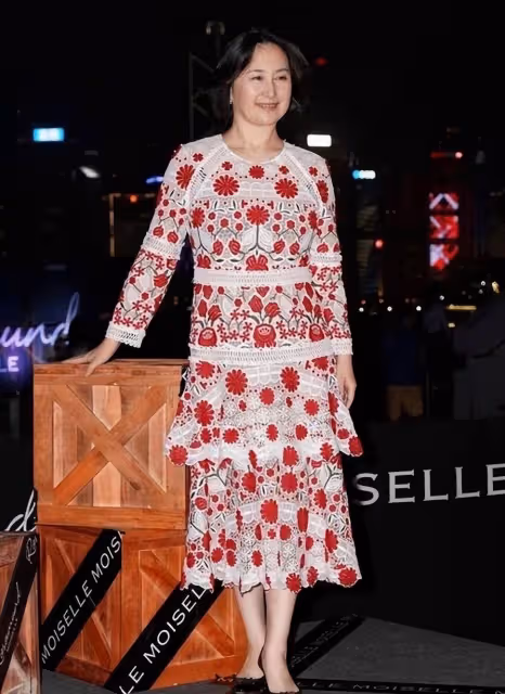 何超瓊告訴你名媛怎麼穿裙子：不緊不短，不艷不俗，優雅到骨子裡