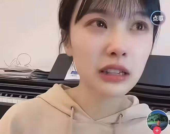 黃老師也是狠角色,身份被扒底朝天,回應有力度:再造謠就不客氣