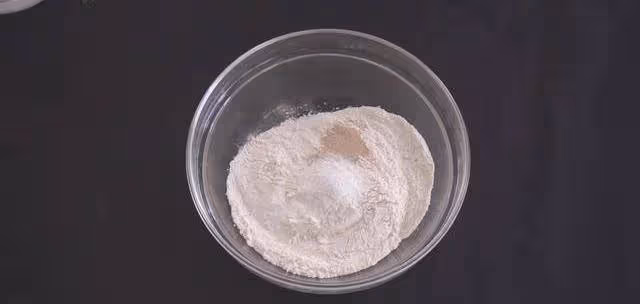 葡萄乾別嚼著吃,做成鬆軟的小麵包,營養又健康,自己動手做起來~