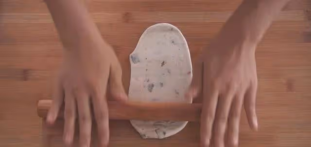 葡萄乾別嚼著吃,做成鬆軟的小麵包,營養又健康,自己動手做起來~