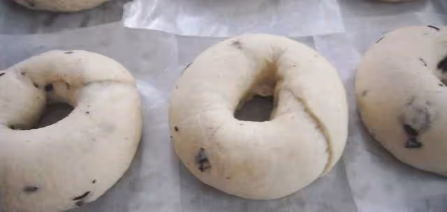 葡萄乾別嚼著吃,做成鬆軟的小麵包,營養又健康,自己動手做起來~