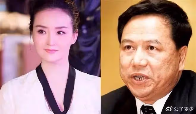 49歲王艷曬16歲兒子近照,又高又帥身高180,繼承父親百億家產