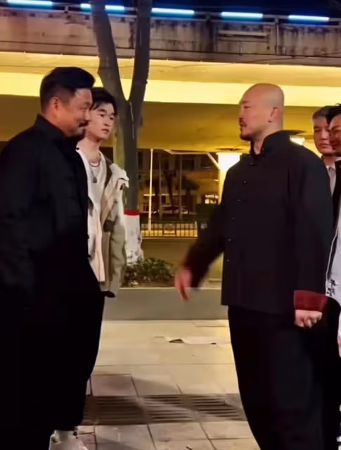 功夫明星武僧一龍被打頭破血流,警告不許用少林名義參加任何活動