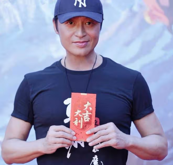 馬景濤2個兒子長大了!哥哥身材高大帥氣像爸,弟弟似演員媽媽