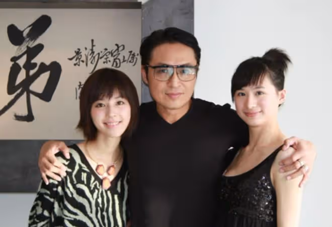 馬景濤2個兒子長大了!哥哥身材高大帥氣像爸,弟弟似演員媽媽