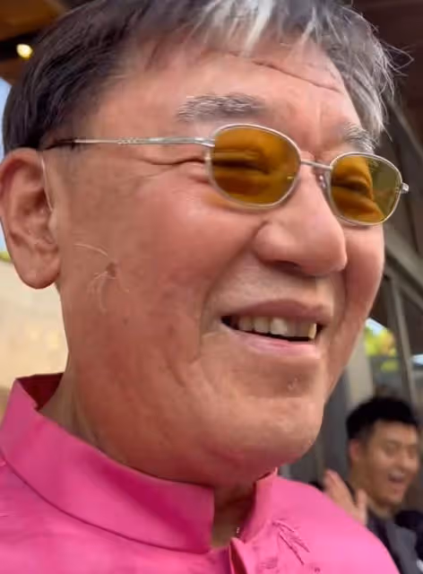 郝劭文大婚!8歲繼女戴頭紗搶鏡,李立群時隔10個月回內地心情好