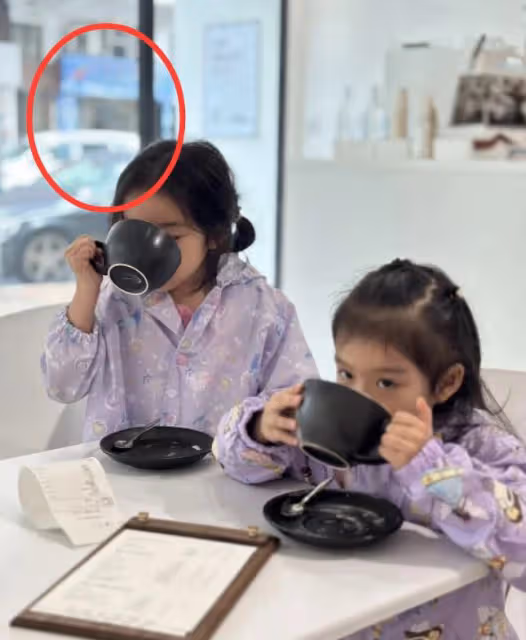 霍啟剛為郭晶晶過母親節,一家五口小女兒顏值出眾,家中裝修被嘲