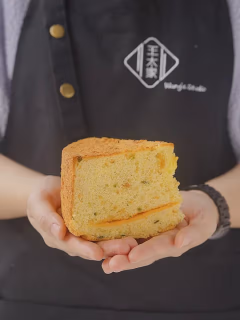 香蔥肉鬆爆漿芝士戚風蛋糕