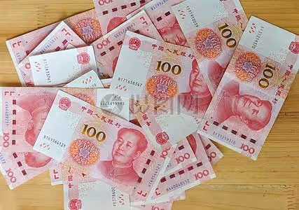 母親住院借姑姑10萬,3年還清,第二天姑姑就給母親打電話要利息
