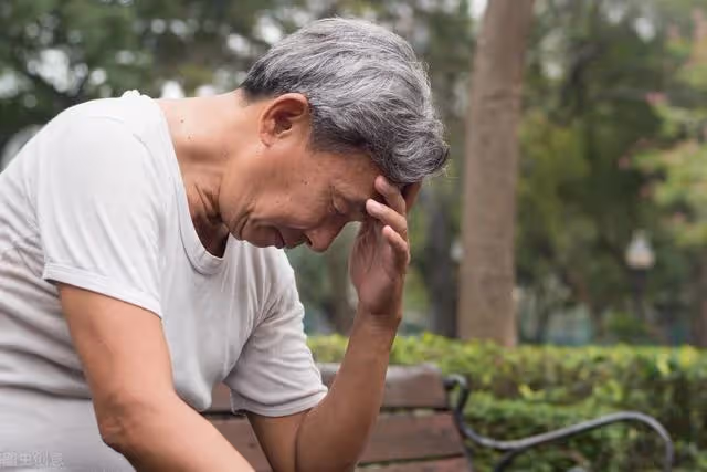 「我老了不靠你,自己攢錢去養老院」,先別說狠話,想去可不容易