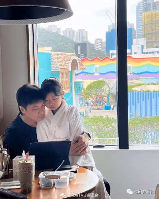 湯盈盈爆錢嘉樂零表示!貼家庭照飛甩老公疑詐型 細女笑容五官神複制阿媽