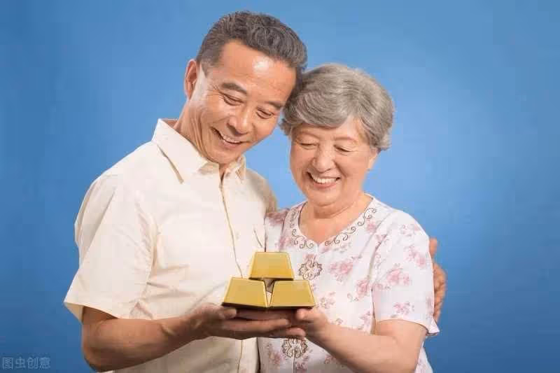 手裡有存款的老人要注意,我也是今天才知道,叮囑家人越早知道越好!