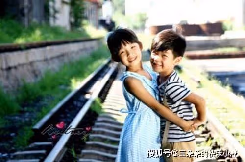 離婚之後!我和前夫「斷了聯繫」 無意中看到他「發給兒子的簡訊」我決定復婚!