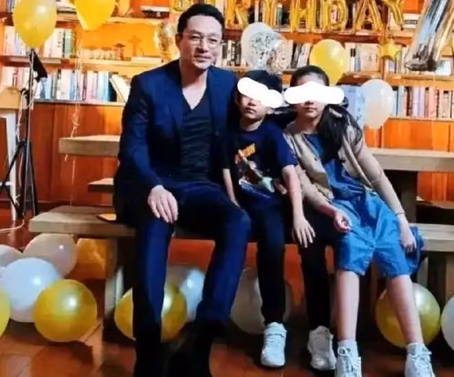 汪小菲和霍啟剛同時曬孩子正面照,霍啟剛被祝福,汪小菲卻被告了