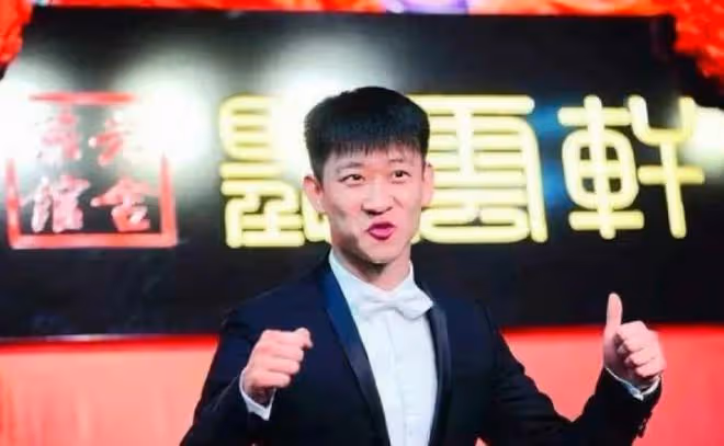 曹雲金事業翻紅,直播間開播點贊破1億,與郭德綱的關係再起爭議