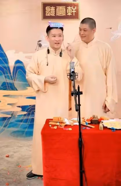 曹雲金事業翻紅,直播間開播點贊破1億,與郭德綱的關係再起爭議