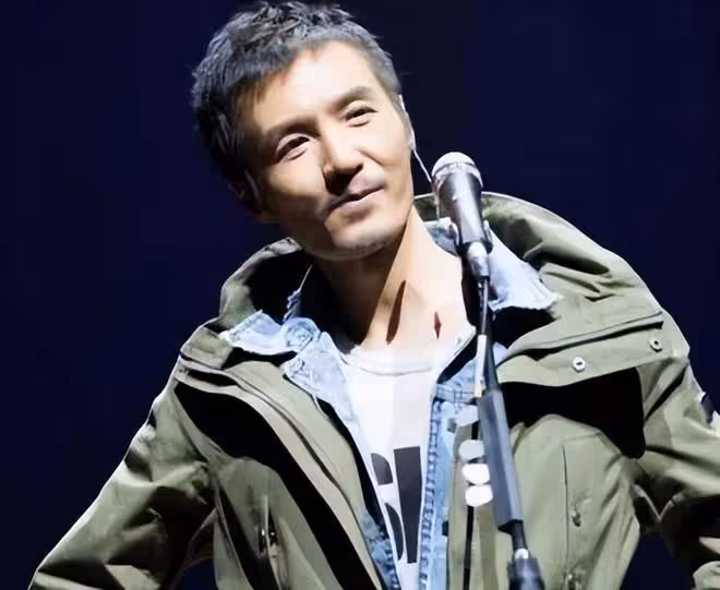 18場演出連軸轉的朴樹,與其說他為了錢,倒不如說向死而生