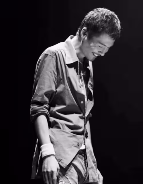 18場演出連軸轉的朴樹,與其說他為了錢,倒不如說向死而生