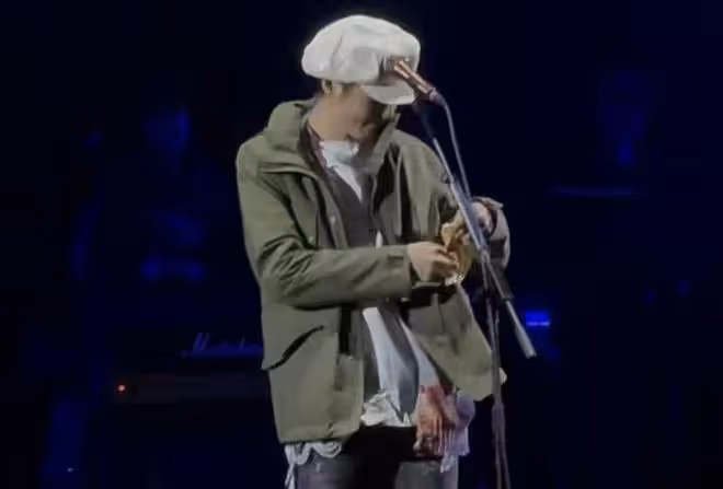 18場演出連軸轉的朴樹,與其說他為了錢,倒不如說向死而生