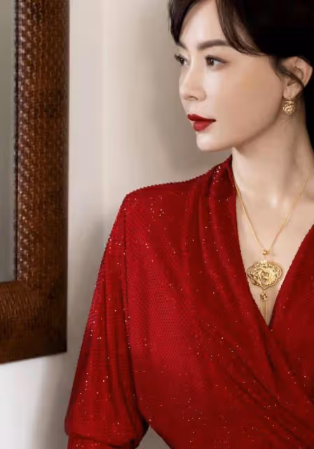 女人上了年紀，哪些「首飾」該戴，哪些不該戴？難怪你被說沒品位