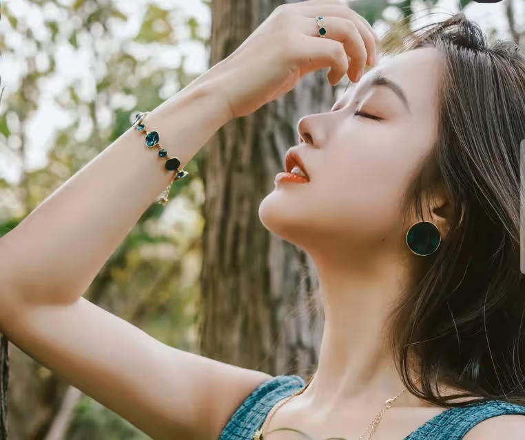 女人上了年紀,哪些「首飾」該戴,哪些不該戴?難怪你被說沒品位