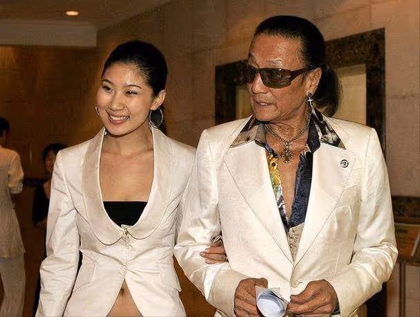 謝賢不愧是四爺!一個鞠躬化解仇恨,力挺張柏芝,兩千萬分手費?